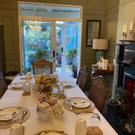 Avoca House 3*