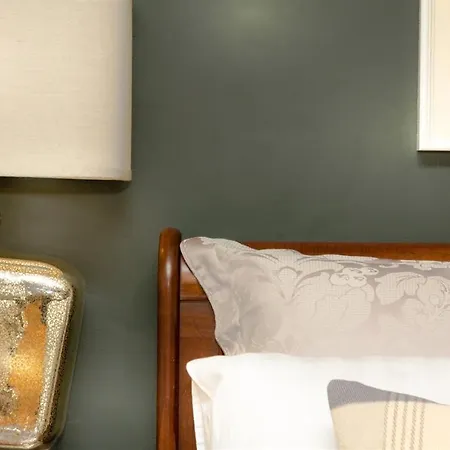 Bed & Breakfast Avoca House