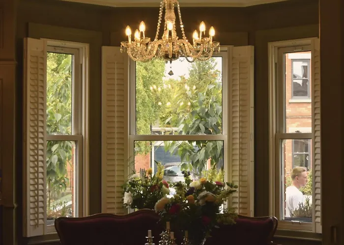 Avoca House Bed & Breakfast 3*