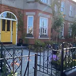 Avoca House 3*