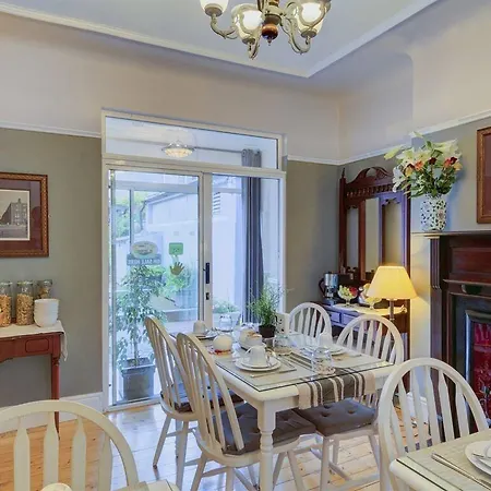 Nocleg ze śniadaniem Avoca House 4*