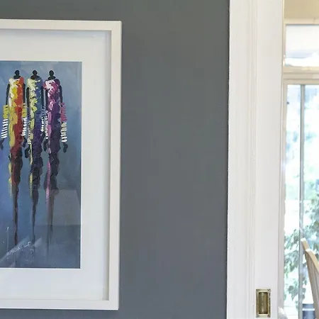 לינה וארוחת בוקר Avoca House דבלין