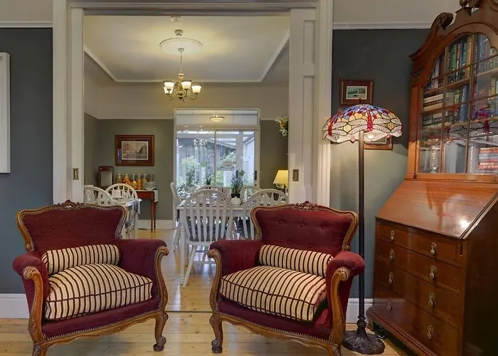 ベッド・アンド・ブレックファスト Avoca House